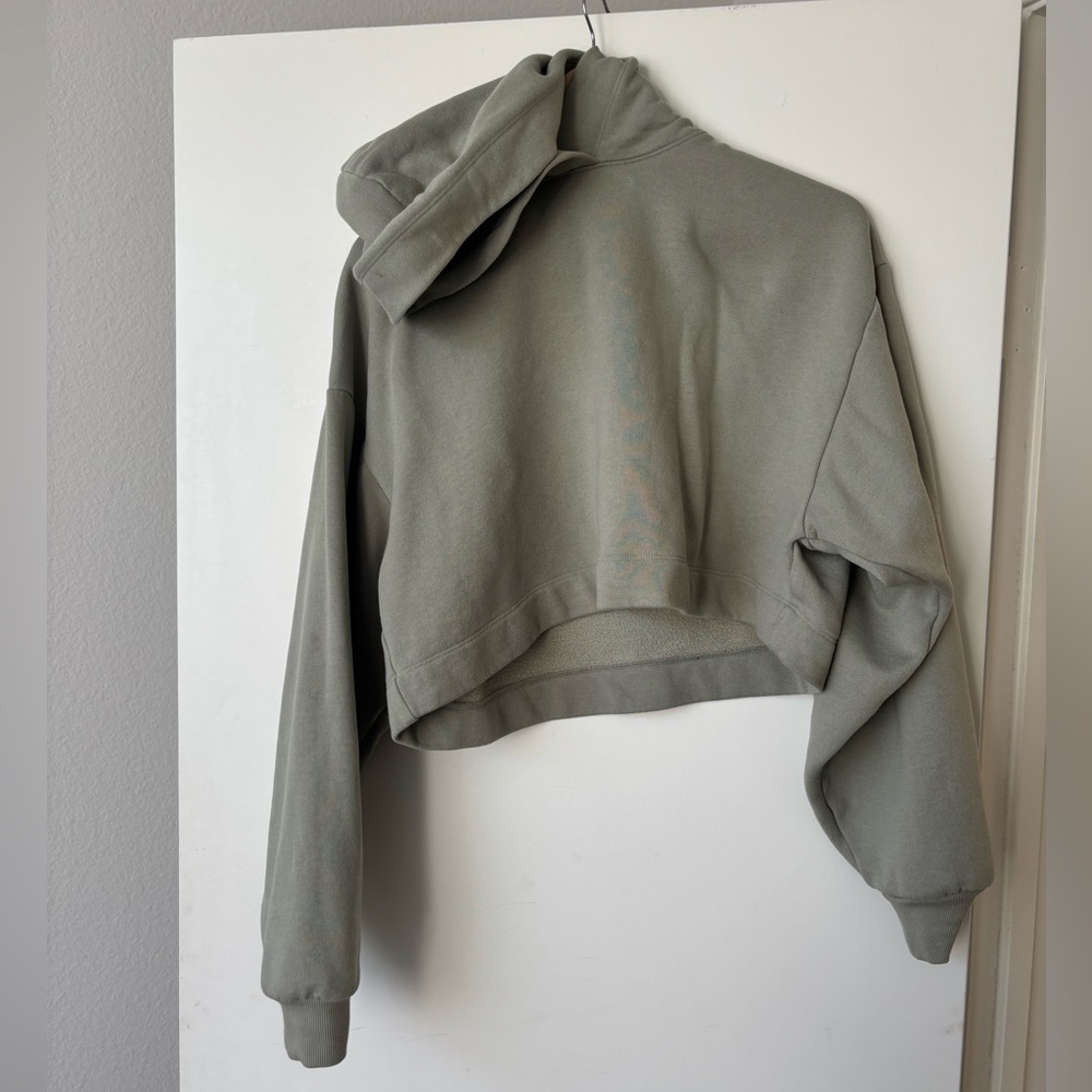 ALO Yoga Bae Hoodie